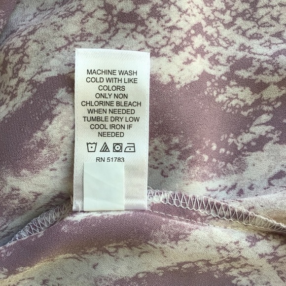 Maurice’s Purple Snakeskin V-Neck Sleeveless Top - Size Medium - Picture 6 of 6